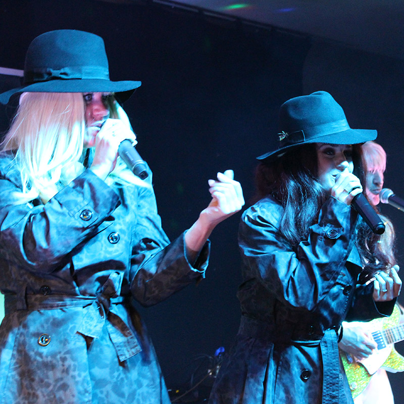 Absolute Abba tribute singers. Abbsolute Abba tribute duo and band Birmingham UK